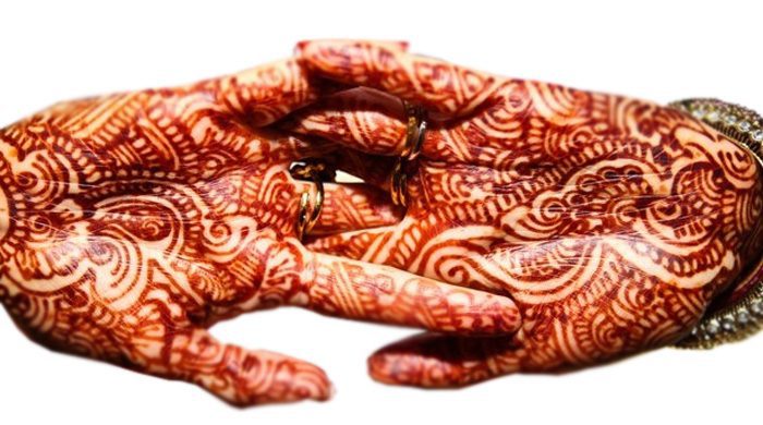 Is Henna Safe? Yes And No